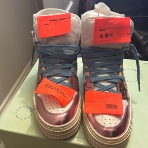 Off White Sneakers Women’s size 39 lightly worn